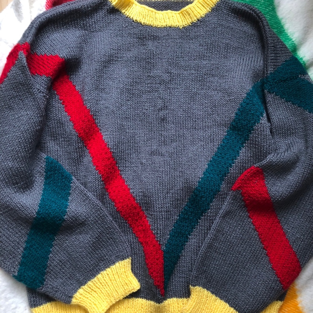 Sz M colour block knitted sweater